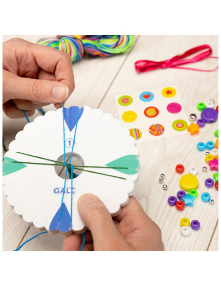 Friendship Bracelets,1004393