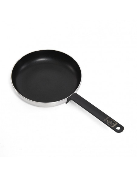 "PROFESSIONAL FRYING PAN 28x5.5 CM. Material: pressed aluminum