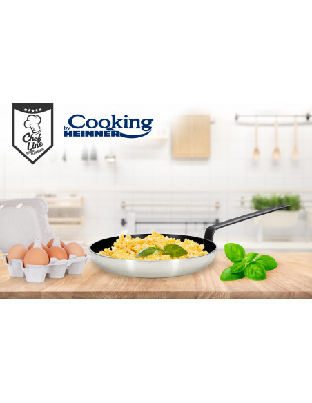 "PROFESSIONAL FRYING PAN 28x5.5 CM. Material: pressed aluminum