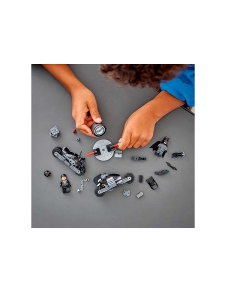 Lego Super Heroes Urmarirea Cu Motocicleta Batman Si Selina