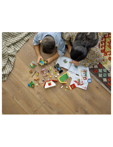 LEGO City, Hambar si animale de ferma, 60346, 230 piese,60346