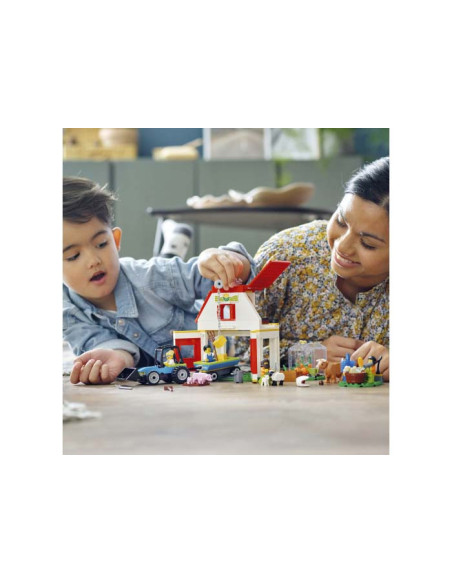 LEGO City, Hambar si animale de ferma, 60346, 230 piese,60346