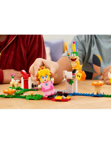 LEGO Super Mario, Aventurile lui Peach - set de baza, 71403