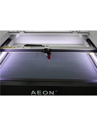 Echipament compact de tip desktop pentru gravare/taiere cu laser AEON MIRA 7