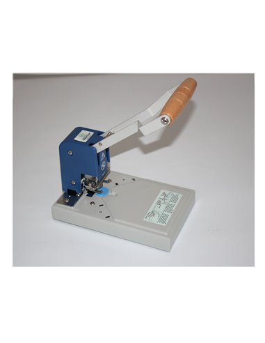 Instrument profesional cu mare rezistenta si fiabilitate pentru finisarea calendarelor de perete WARRIOR, 21139 Instrument profesional cu mare rezistenta si fiabilitate pentru finisarea calendarelor de perete WARRIOR, 21139