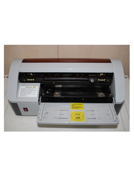 Echipament pentru taiat carti de vizita UNITEC, SSB-001 Echipament pentru taiat carti de vizita UNITEC, SSB-001