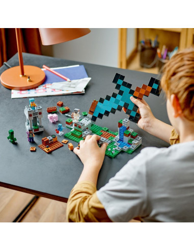 Lego Minecraft Avanpostul Sabiei 21244,21244