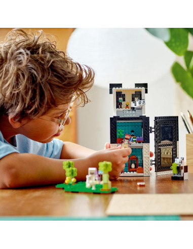 Lego Minecraft Refugiul Ursilor Panda 21245,21245
