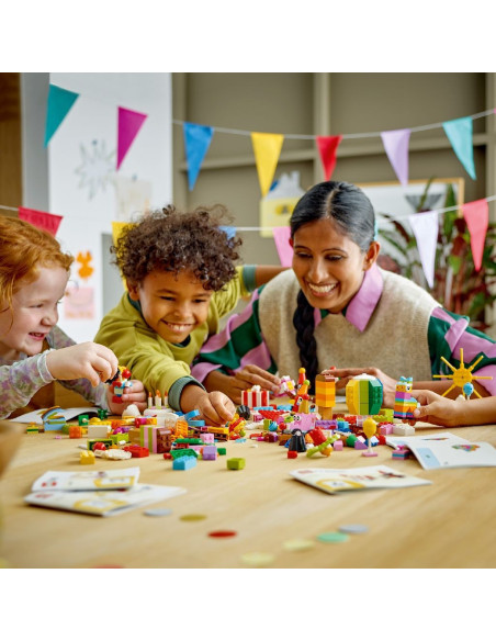 Lego Classic Cutie De Petrecere Creativa 11029,11029