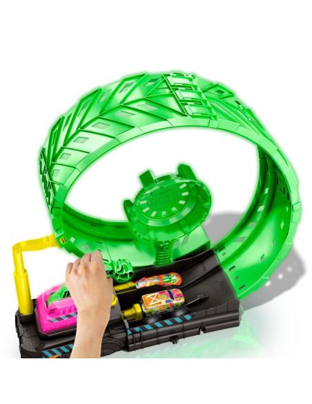 Hot Wheels Monster Truck Pista Cascadorilor In Bucla