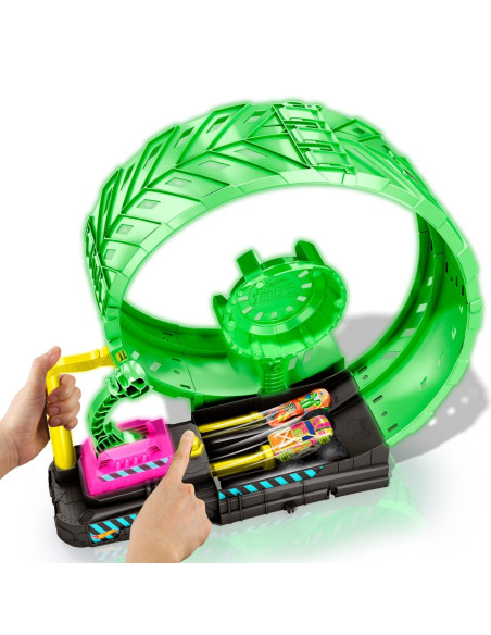 Hot Wheels Monster Truck Pista Cascadorilor In Bucla