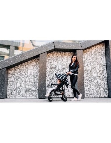 BN-LO-ELIA OSLO_BLACK/WHITE,Lionelo - Carucior sport Elia Oslo, Cu husa de picioare, Cu plasa de tantari, Conform cu standardul 