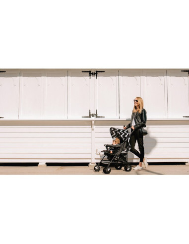 BN-LO-ELIA OSLO_BLACK/WHITE,Lionelo - Carucior sport Elia Oslo, Cu husa de picioare, Cu plasa de tantari, Conform cu standardul 