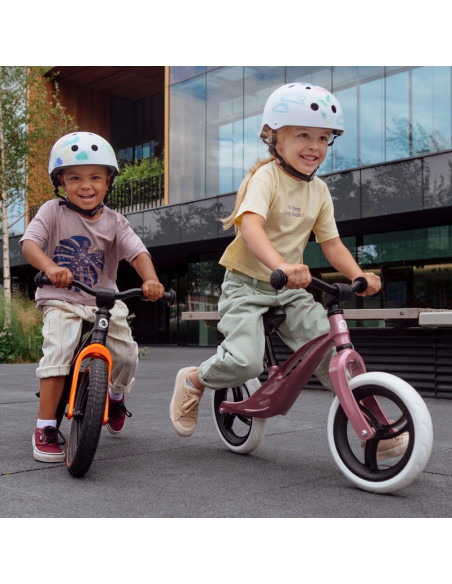 BN-LOE-BART_BUBBLEGUM,Lionelo - Bicicleta usoara Bart, Fara pedale, Cu cadru din magneziu, Cu ghidon si sa reglabile, Greutate 3