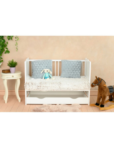 BN-6426972005517,Qmini - Patut din lemn Julia 120x60 cm, multifunctional, cu sertar, Cu sina speciala pentru dentitie, EN716-1, 