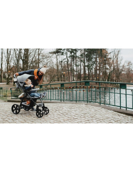 BN-LO-ANNET_BLACK_CARBON,Lionelo - Carucior sport Annet Plus, De la nastere, Cu accesorii si capotina XXL reglabila, 0 - 22 Kg, 