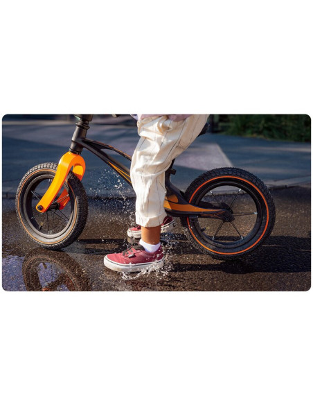 BN-LOE-BART_AIR_PINK_VIOLET,Lionelo - Bicicleta usoara Bart Air, Fara pedale, Cu roti gonflabile, Cu cadru din magneziu, Cu ghid