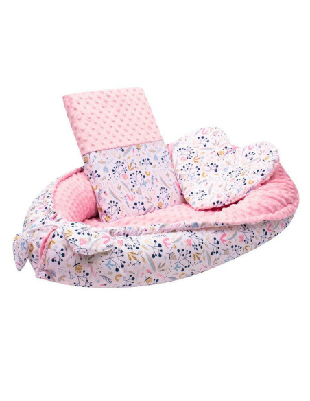 BN-46830,Set 3 piese Luxury, Baby Nest cu doua fete, Cu paturica si pernuta in forma de inima, New Baby, Minky Cranberries