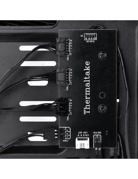 CA-1L5-00M1WN-01,Carcasa Thermaltake Versa J22 Tempered Glass RGB