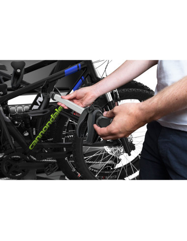 TA939000,Suport pentru 3 biciclete Thule VeloSpace 939 XT3 cu prindere pe carligul de remorcare (13pini) Argintiu/Negru