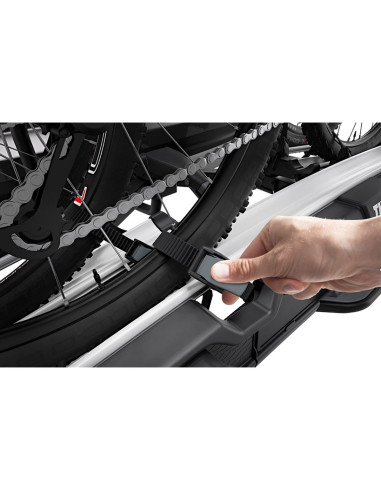 TA939000,Suport pentru 3 biciclete Thule VeloSpace 939 XT3 cu prindere pe carligul de remorcare (13pini) Argintiu/Negru