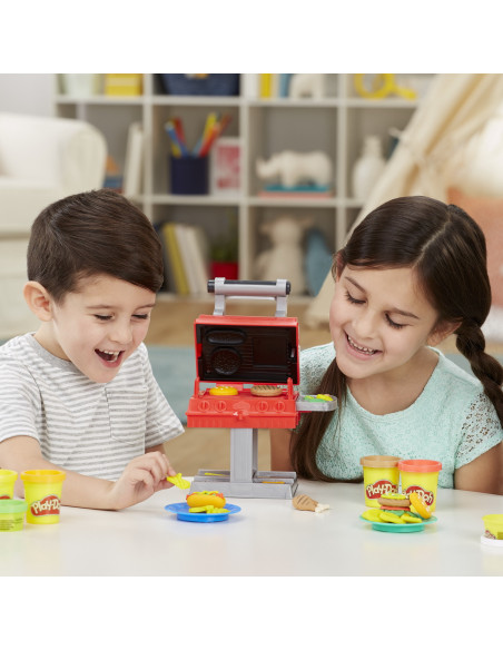 F0652,Play-doh Set Gratar Cu Forme Si Stampile