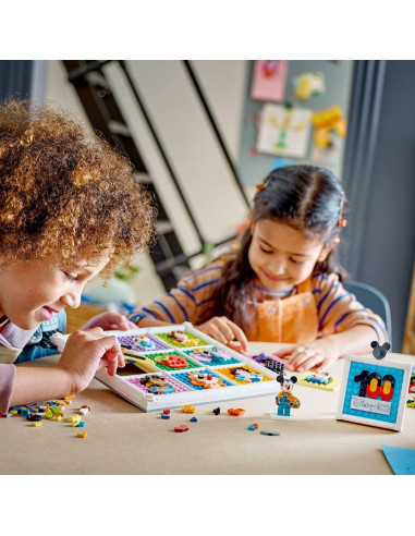 43221,Lego Disney Classic 100 De Ani De Figuri Emblematice De Animatie Disney 43221