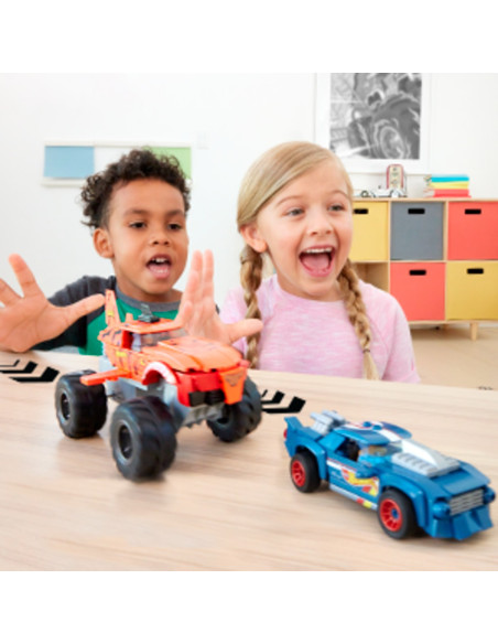 MTHKF88,Hot Wheels Monster Truck Mega Set Constructie Cursa Tiger Shark Chomp