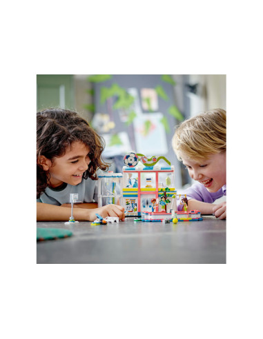 41744,LEGO Friends, Centru sportiv, 41744, 832 piese