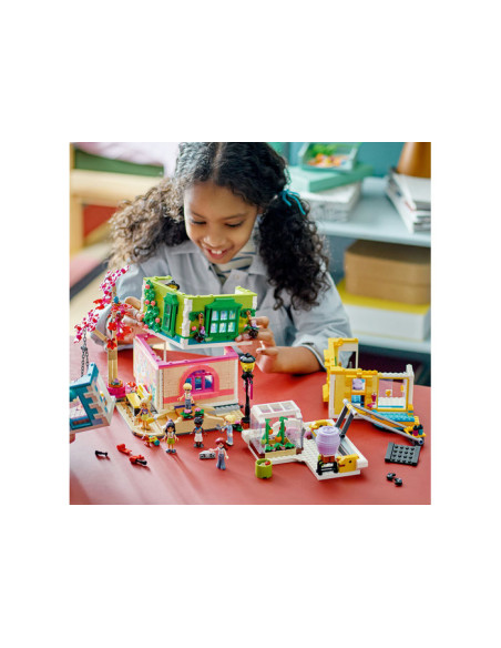 41748,LEGO Friends, Centrul recreativ al comunitatii din Heartlake, 41748, 1513 piese 41748,LEGO Friends, Centrul recreativ al comunitatii din Heartlake, 41748, 1513 piese