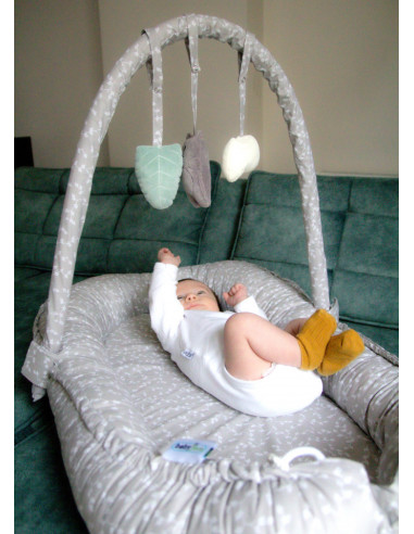 UP-bj_4895,Salteluta Baby Nest cu bara jucarii Between parents (Culoare: Somon)