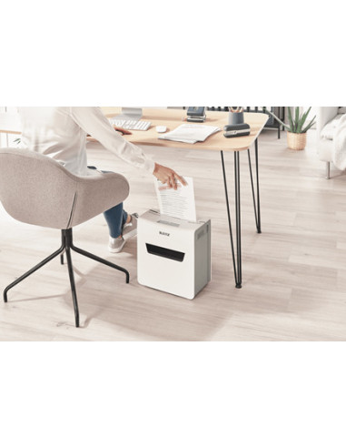 80900000,Distrugator manual documente Leitz IQ Protect 6X, 6 coli, P4, cross-cut (tip confeti), cos 10 litri, alb, Leitz "880900