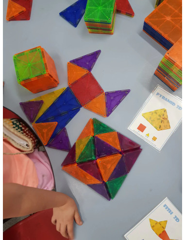 MBL-107,Set carduri cu provocari pentru seturile magnetice de constructie