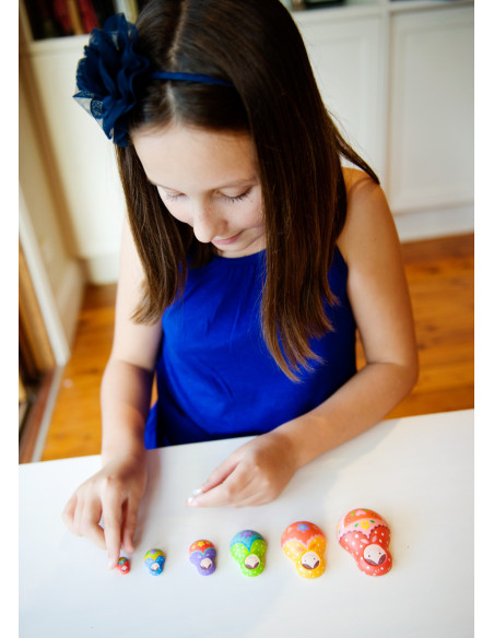 4M-04617,Set creativ de pictat - Cutiute Matrioshka