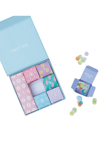 291-004,Set cadou bratara si charmuri - Calendar pentru sarbatorit evenimente - Cool To Be Kind