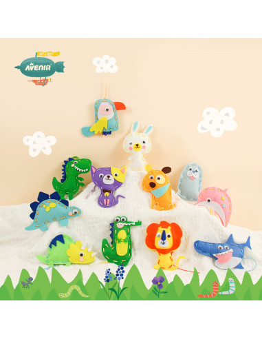 CH211798,Set creativ de cusut cu tehnica siretului - Primul meu Pandantiv Dinozauri, nivel 1