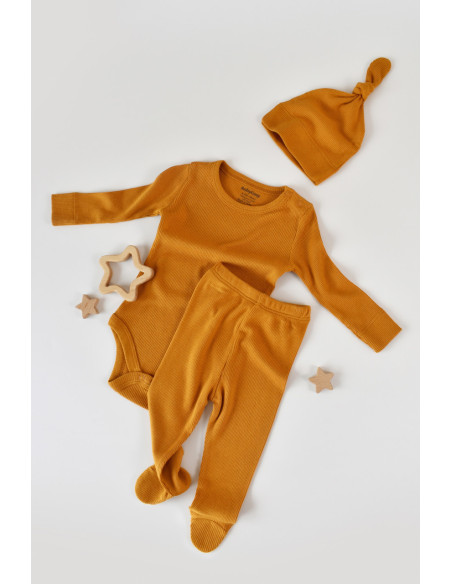 UP-BC-CSYM23500-0,Set 3 piese: body cu maneca lunga, panataloni lungi cu botosei si caciulita din bumbac organic si modal - Must