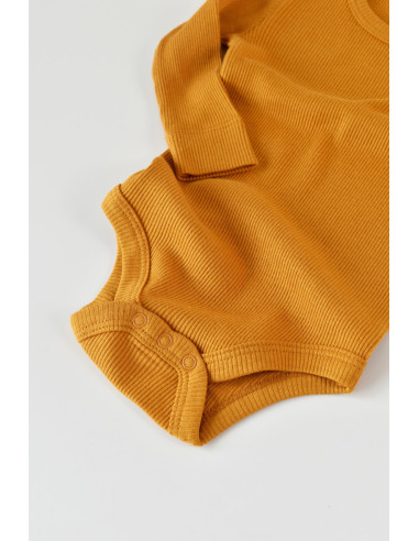 UP-BC-CSYM23500-0,Set 3 piese: body cu maneca lunga, panataloni lungi cu botosei si caciulita din bumbac organic si modal - Must