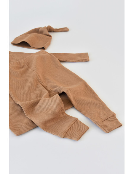 UP-BC-CSYM21506-6,Set 3 piese: bluzita cu maneca lunga, panataloni lungi si caciulita din bumbac organic si modal - Maro, Baby C
