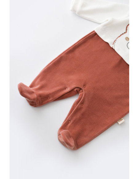 UP-BC-CSYK6013-0,Salopeta Ursulet cu maneca lunga si botosei din 80%bumbac organic si 20% poliester - Caramiziu, Baby Cosy