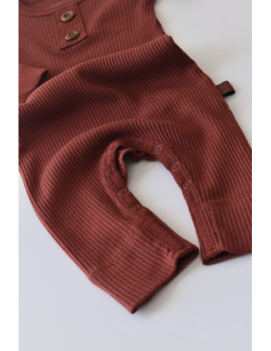 UP-BC-CSYM11409-0,Salopeta cu maneca lunga si panataloni lungi din bumbac organic si modal - Caramiziu