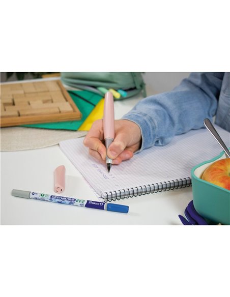 822213,Stilou Pelikan Twist din material reciclat, penita M, Roz deschis