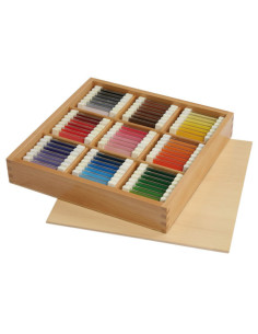Vin85788,Set de 63 placute colorate intr-o cutie din lemn