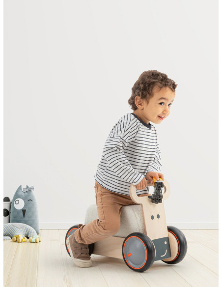 UP-Mtyz_rideonsoft2,Masinuta ride-on, premergator si carucior de jucarii MamaToyz DriveMe Soft, Vacuta - Jucarie din lemn 3 in 1