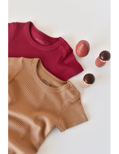 UP-BC-CSYM1106-12,Set de 2 salopetele cu maneca scurta din bumbac organic si modal - Rosu/ Maro BabyCosy (Marime: 12-18 Luni)