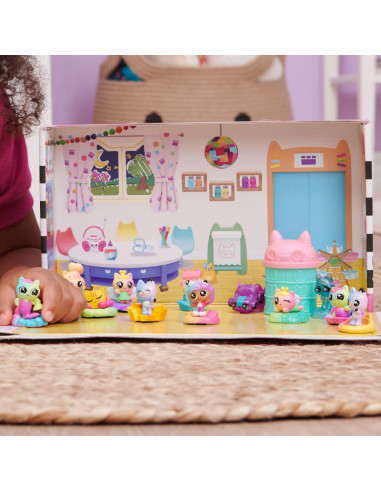 6065351,Gabbys Dollhouse Set 12 Mini Figurine