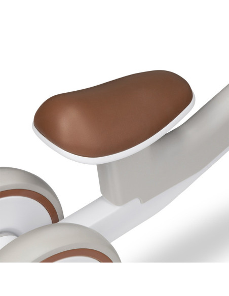 BN-LOE-VILLY_ BEIGE_LATTE,Lionelo - Bicicleta fara pedale Villy, Cu 4 roti, Din spuma EVA si TPR, Stabila, Manere moi, antiderap