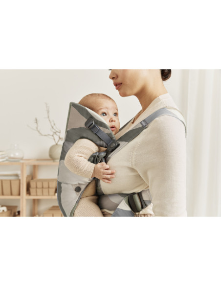 BS-021039E1,BabyBjorn - Marsupiu anatomic cu multiple pozitii de purtare Mini Khaki/Green Bumbac