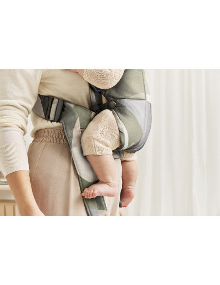 BS-021039E1,BabyBjorn - Marsupiu anatomic cu multiple pozitii de purtare Mini Khaki/Green Bumbac