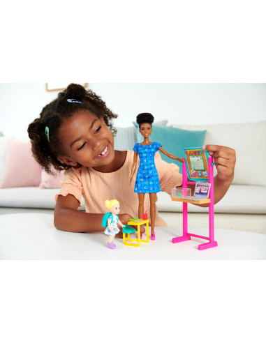 MTDHB63_HCN20,Barbie Cariere Set Mobilier Cu Papusa Bruneta Profesoara